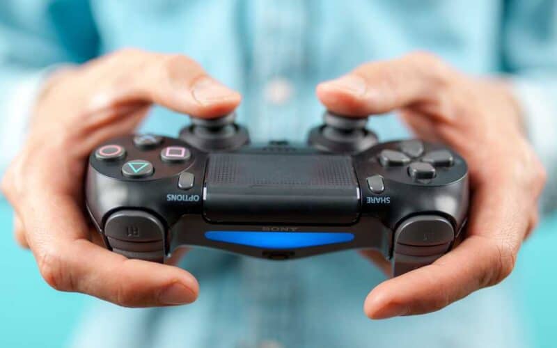 Melhore sua experiência de jogo: vantagens de investir em um controle PS4 original para um desempenho superior